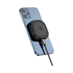 Alternative view of Budi Magnetic Wireless Charger