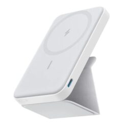 Alternative view of Anker 622 Magnetic Battery MagGo