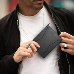 Alternative view of Levelo Offshore Passport Holder Leather Case