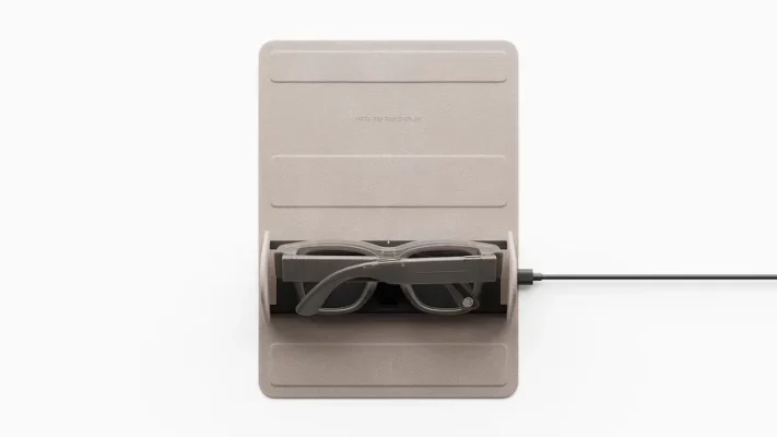 Meta Ray Ban Display Glasses 32 Meta Ray-Ban Display - Gesture to play